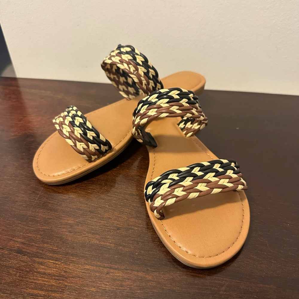 NWOT 2 strap sandal
